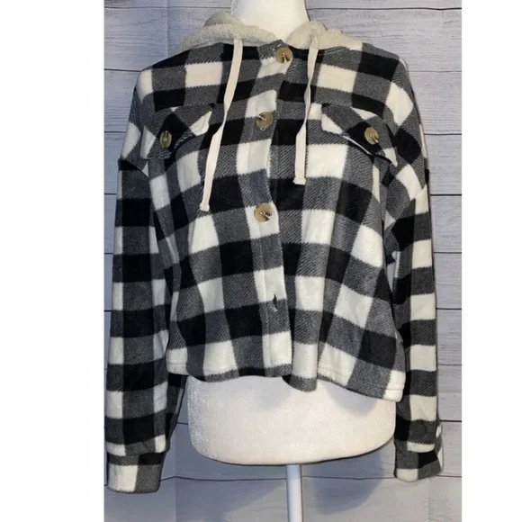 NWT Hippie Rose Juniors Cropped Sherpa Hoodie Jacket - Picture 3 of 5